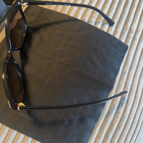 Prada SPR010 With Case Black 55 17 - Picture 3 of 10